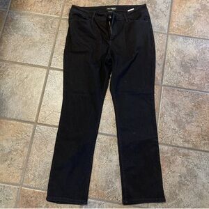 Lee Women's Classic Black Straight Leg Jeans